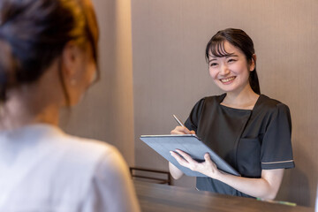 BIHADAエステ＆美容鍼灸が提案する、ほうれい線への美容鍼の効果とは？