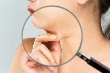 美容鍼で二重顎を引き締める！町田の専門サロンが教えるたるみ改善法 | BIHADAエステ＆美容鍼灸