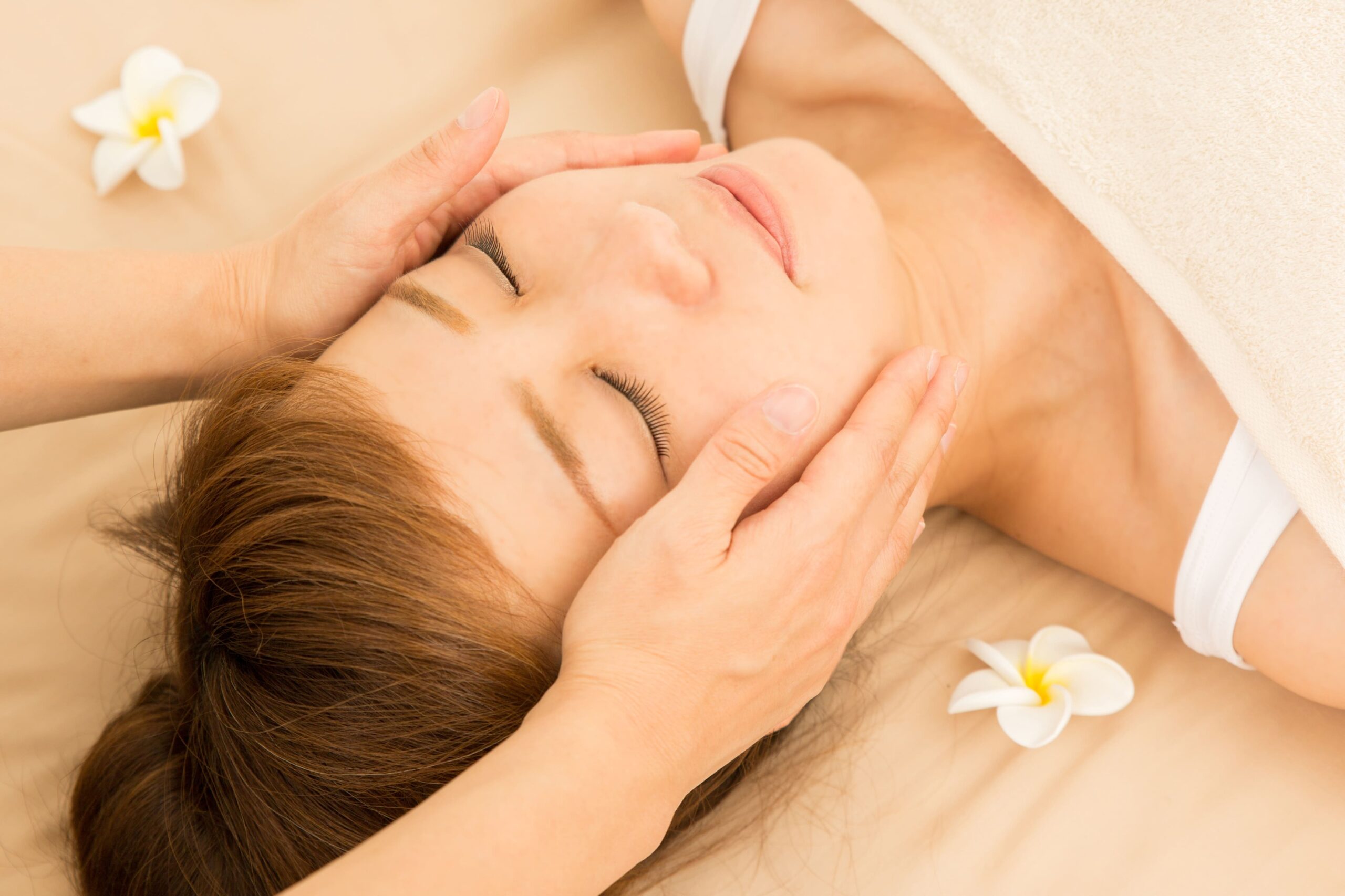 町田の美容鍼灸専門サロンが教える！30代・40代からの「たるみ毛穴」根本ケア